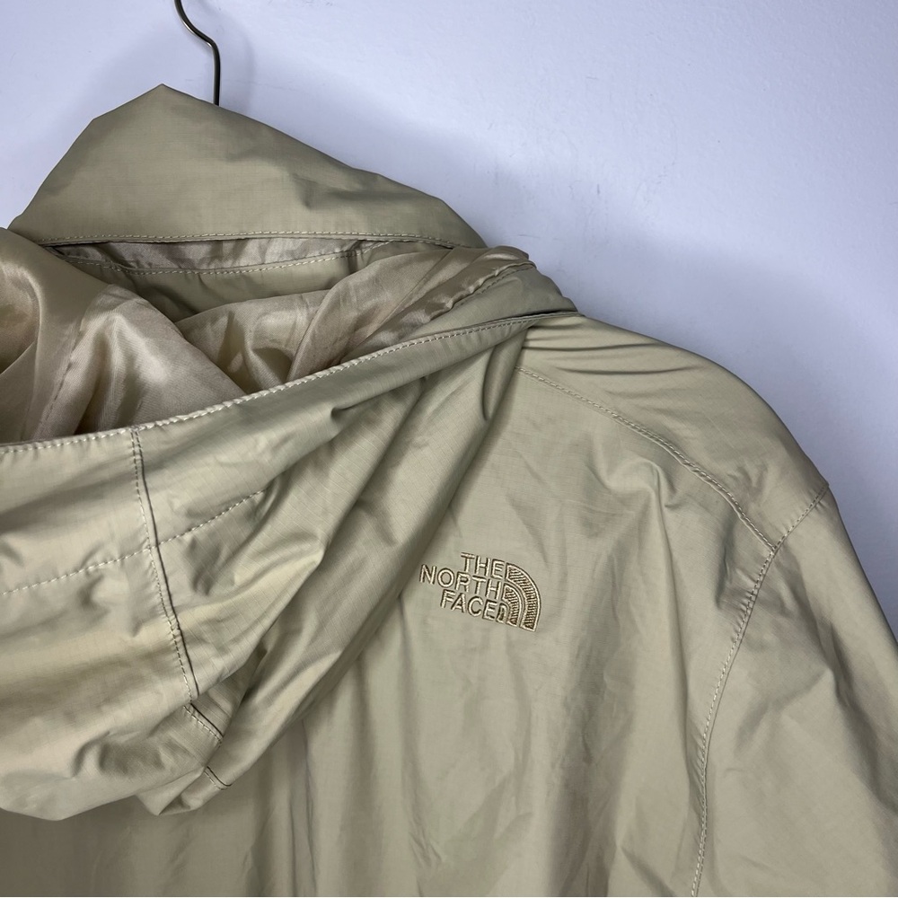 The North Face Plus Resolve Parka II - Picture 5 of 8